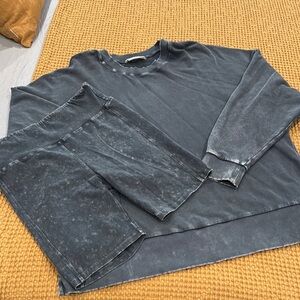 Women's Washed Gray Sweatshirt and Legging Shorts Set